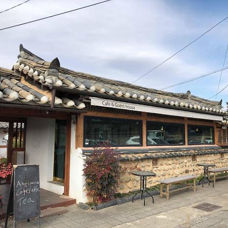 Floral Space Hanok Guesthouse Gyeongju Exterior photo