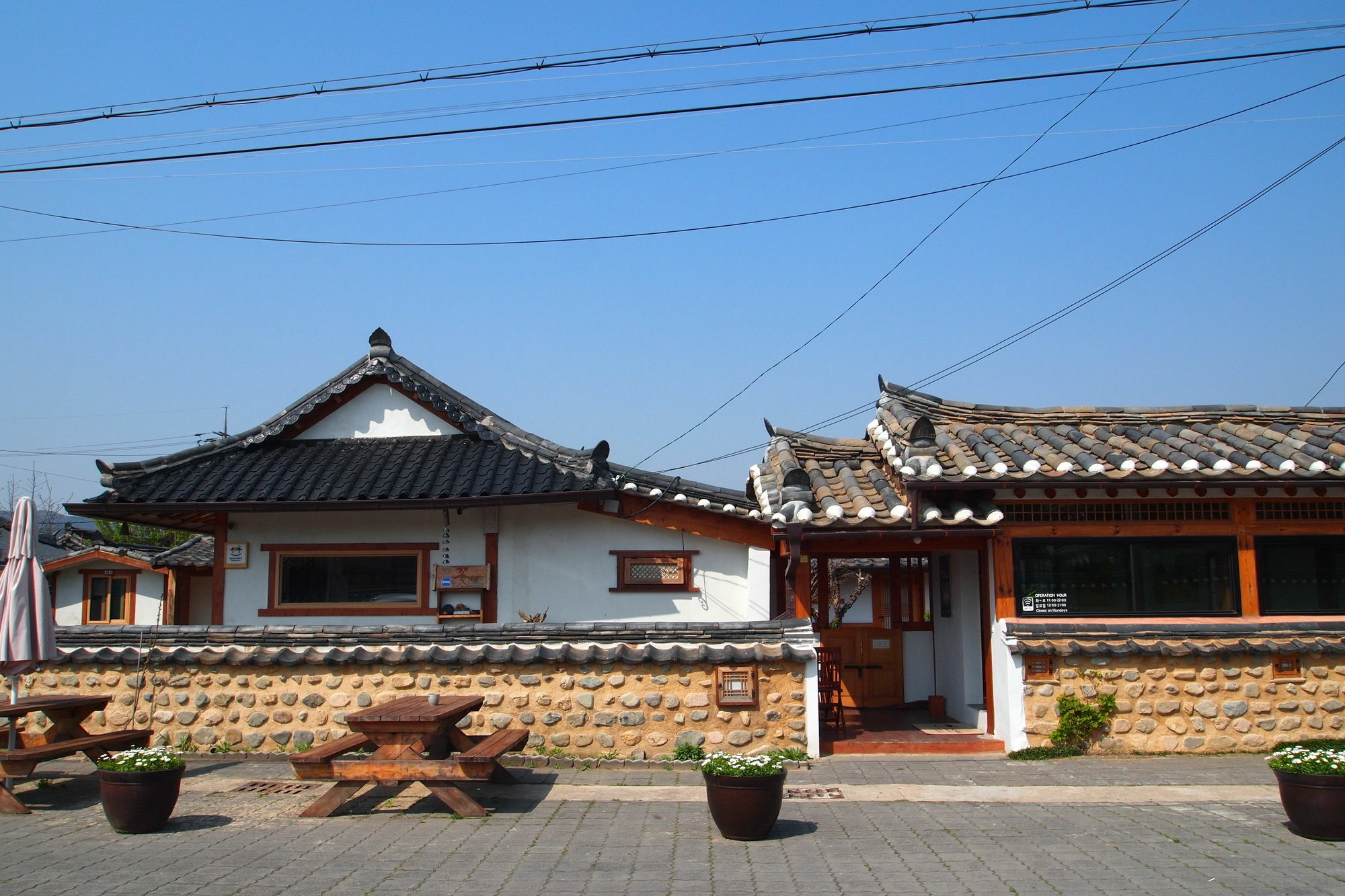 Floral Space Hanok Guesthouse Gyeongju Exterior photo